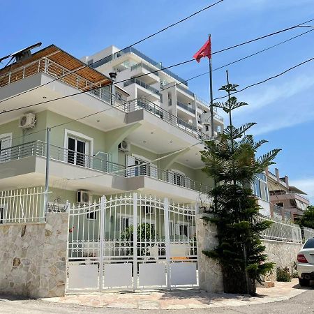 Villa Xhevdet Саранде Екстериор снимка