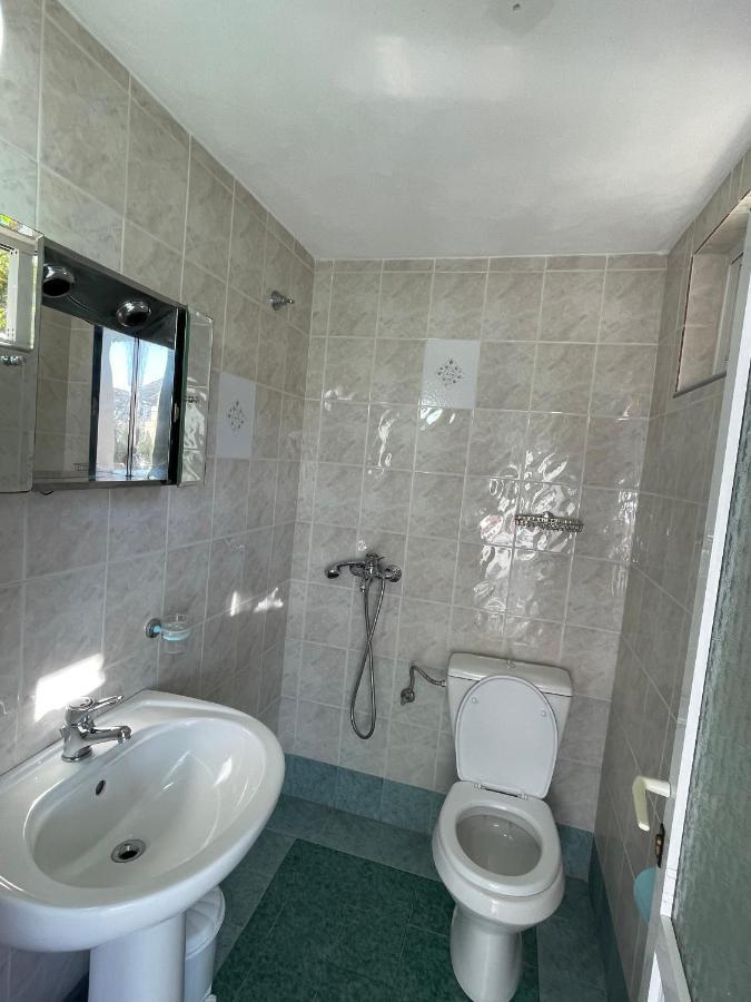 Villa Xhevdet Саранде Екстериор снимка